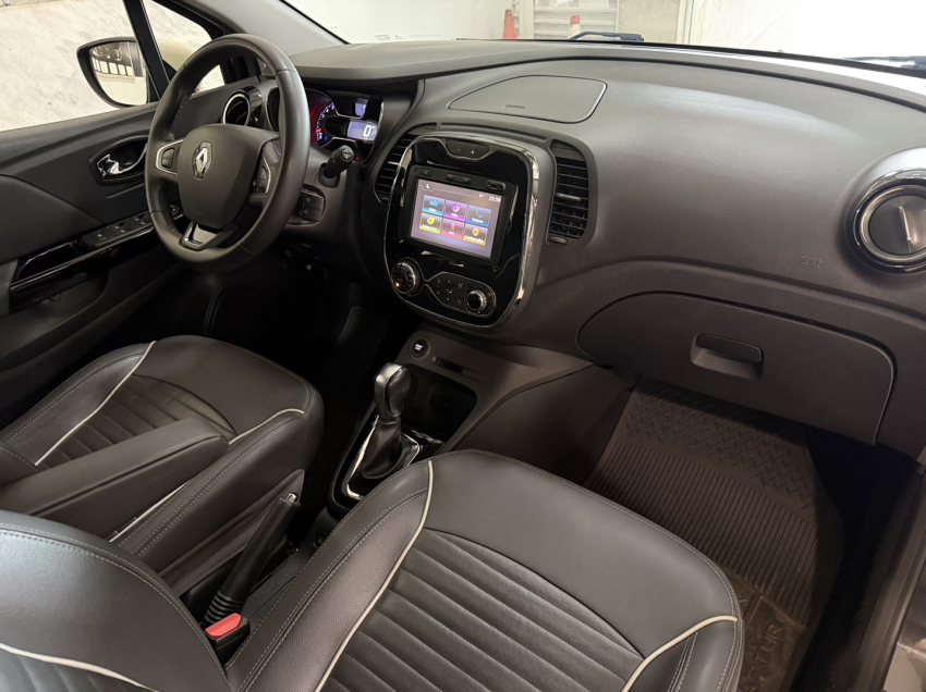 renault captur intense