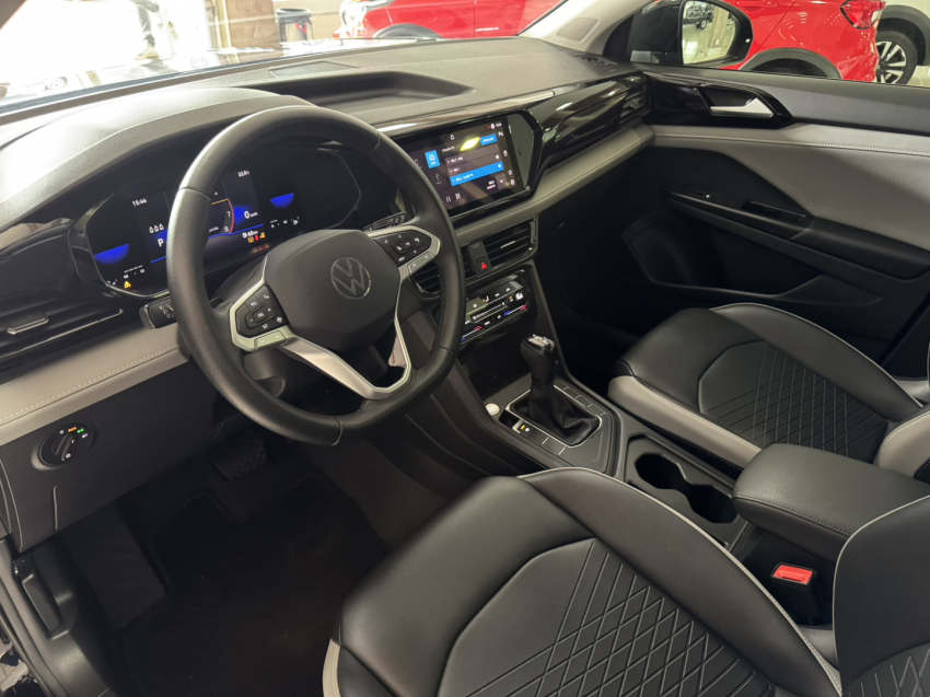 volkswagen taos comfortline14