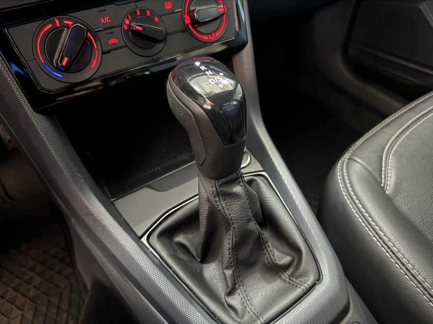 volkswagen t-cross 1.0 200 tsi total flex sense automatico 4p 202210