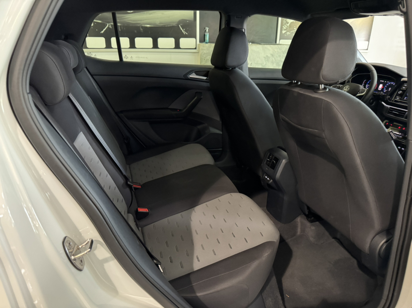 volkswagen t-cross 1.0 200 tsi total flex comfortline automatico.10