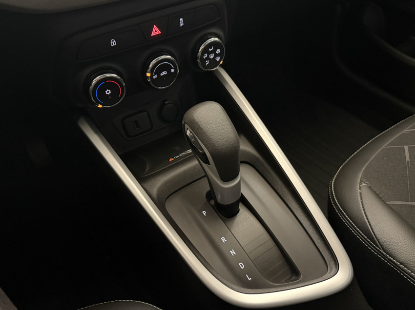 chevrolet onix 1.0 turbo flex premier automatico 4p 20208