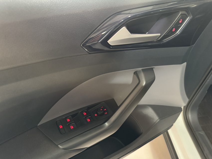 volkswagen t-cross 1.0 200 tsi total flex comfortline automatico11