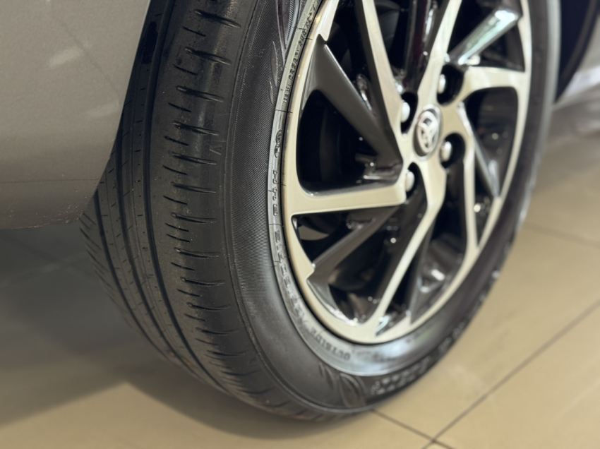 toyota yaris 1.5 16v flex sedan xls connect multidrive 4p automatico 20239