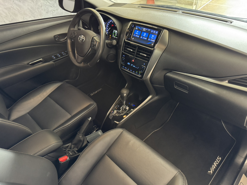 toyota yaris 1.5 16v flex sedan xls connect multidrive 4p automatico 20234