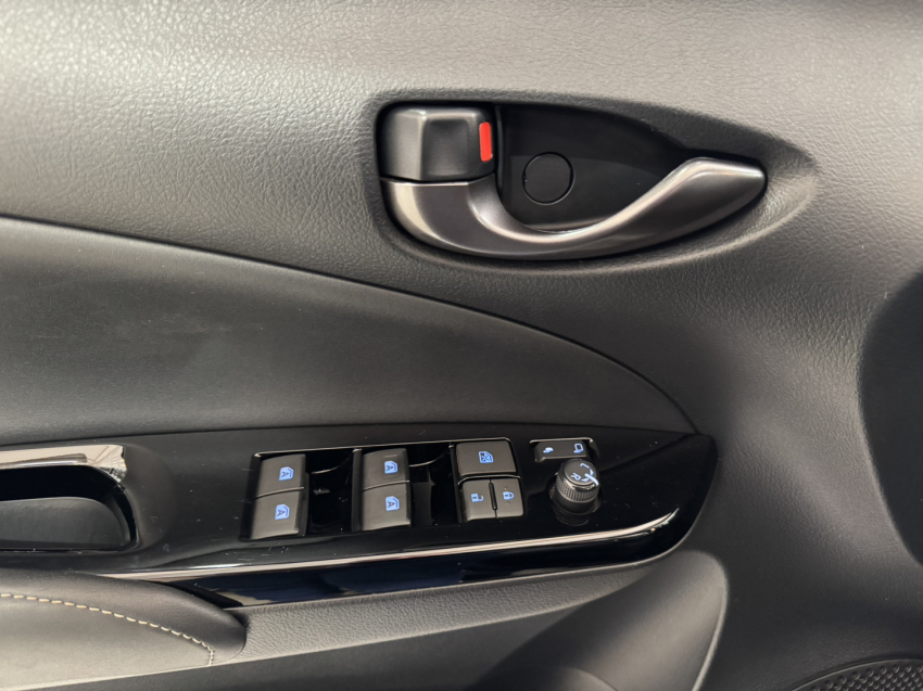 toyota yaris 1.5 16v flex sedan xls connect multidrive 4p automatico 202313