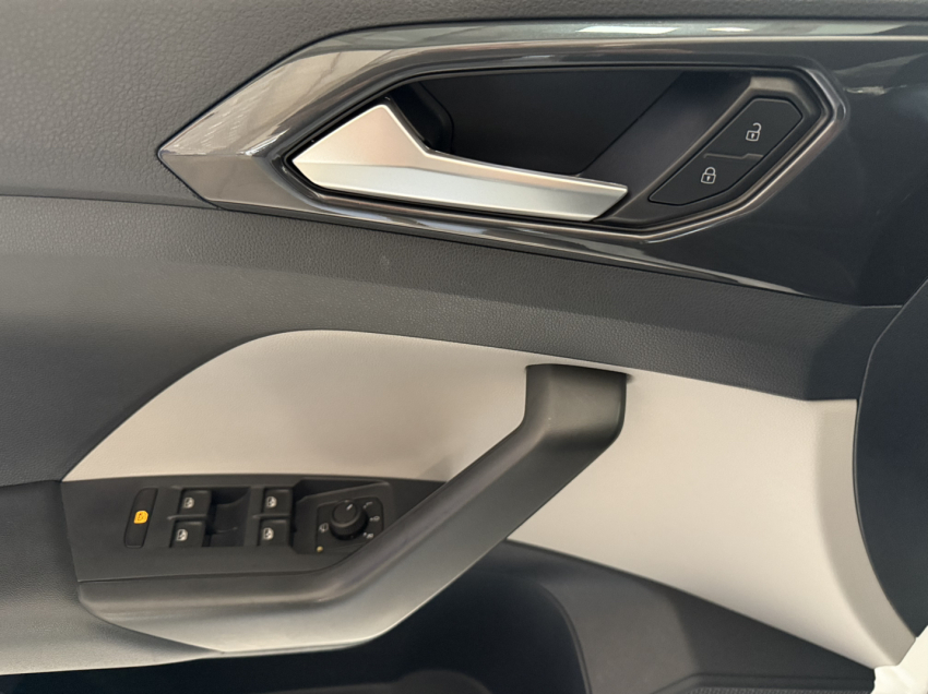 volkswagen t-cross highline8