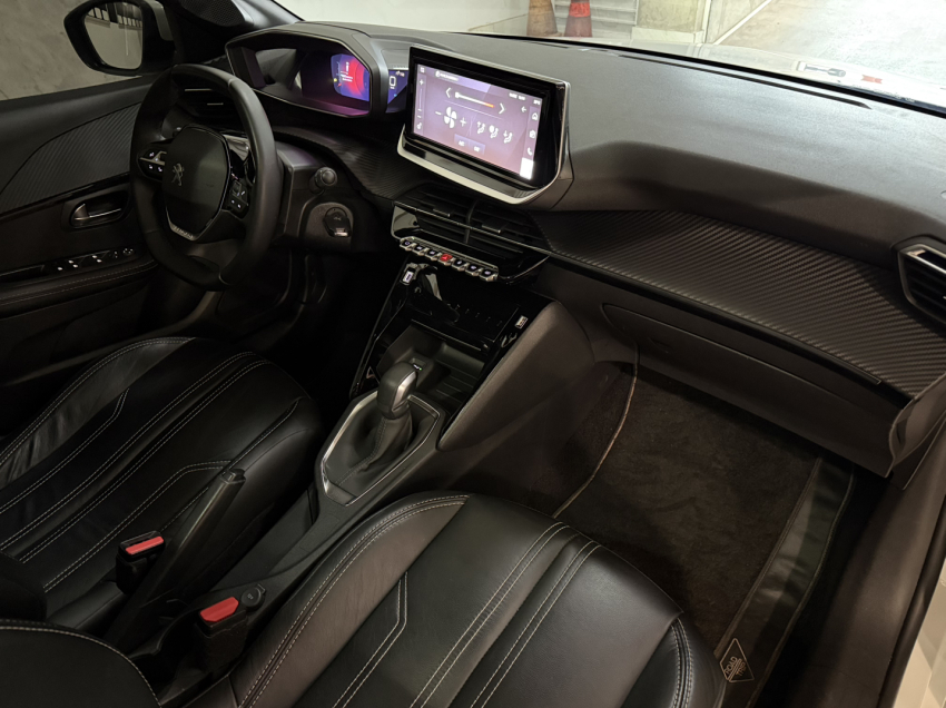 peugeot 208 1.6 16v flex roadtrip at6 4p automatico 20244