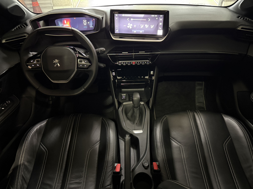 peugeot 208 1.6 16v flex roadtrip at6 4p automatico 202413