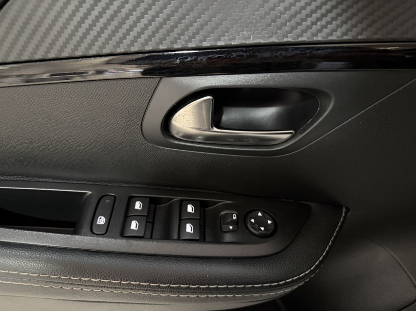 peugeot 208 1.6 16v flex roadtrip at6 4p automatico 202410