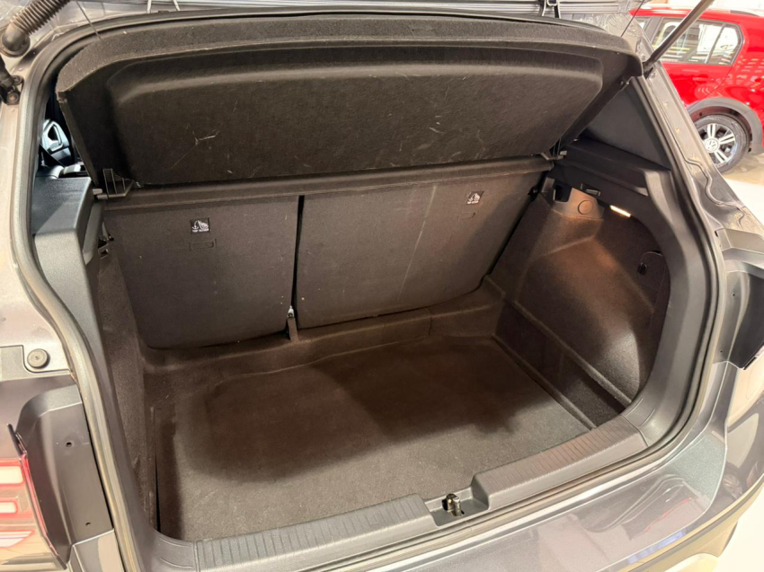 volkswagen t-cross 1.0 200 tsi total flex comfortline automatico 4p 202510