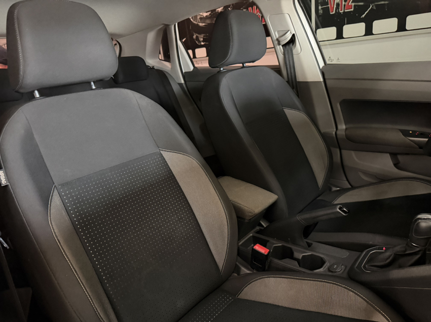 volkswagen polo comfortline + tech 211