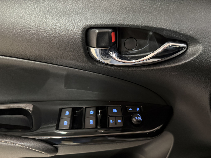 toyota yaris 1.5 16v flex sedan xls connect multidrive 4p automatico 20209