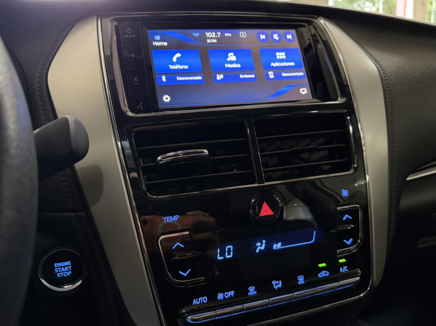 toyota yaris 1.5 16v flex sedan xls connect multidrive 4p automatico 20208