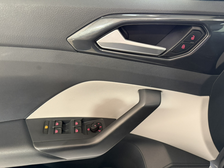 volkswagen t-cross highline top + teto solar9