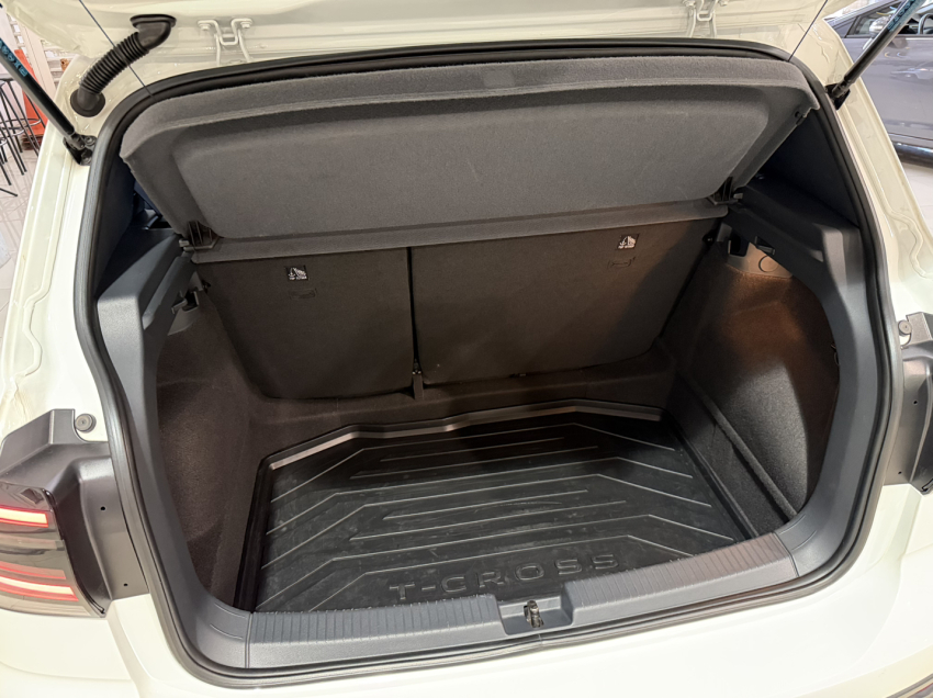 volkswagen t-cross 1.0 200 tsi total flex comfortline automatico11