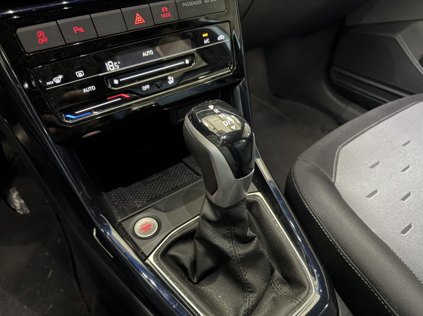 volkswagen t-cross 1.0 200 tsi total flex comfortline automatico.9