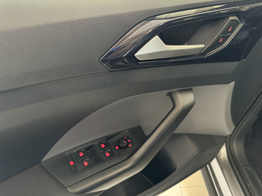 volkswagen t-cross 1.0 200 tsi total flex comfortline automatico 4p 20249