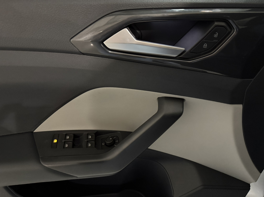 volkswagen t-cross highline12