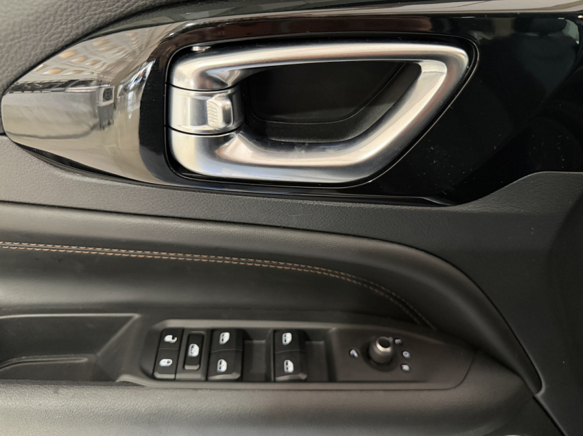 jeep compass 1.3 t270 turbo flex limited at6 4p automatico 202513