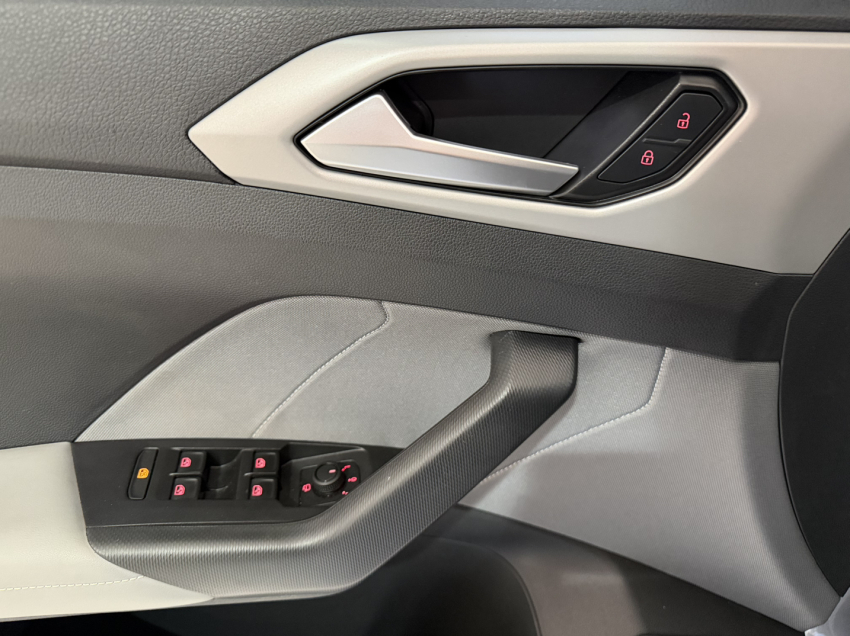 volkswagen t-cross 1.0 200 tsi total flex comfortline automatico 4p 20258