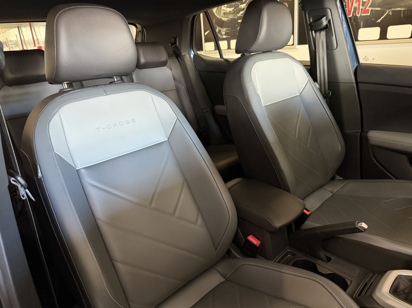 volkswagen t-cross 1.0 200 tsi total flex comfortline automatico 4p 202511