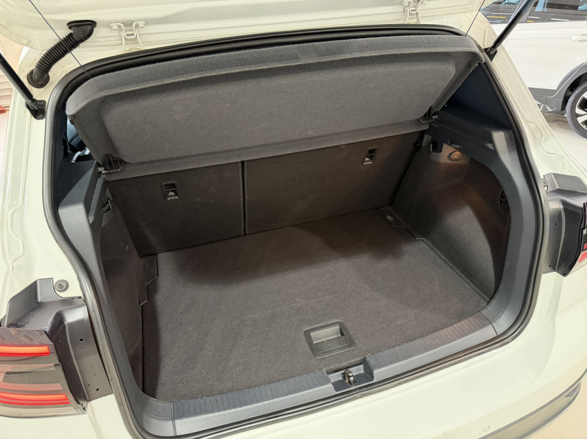 volkswagen t-cross 1.0 200 tsi total flex comfortline automatico 4p 202113