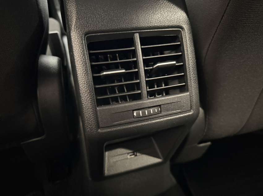 volkswagen polo comfortline + tech 27