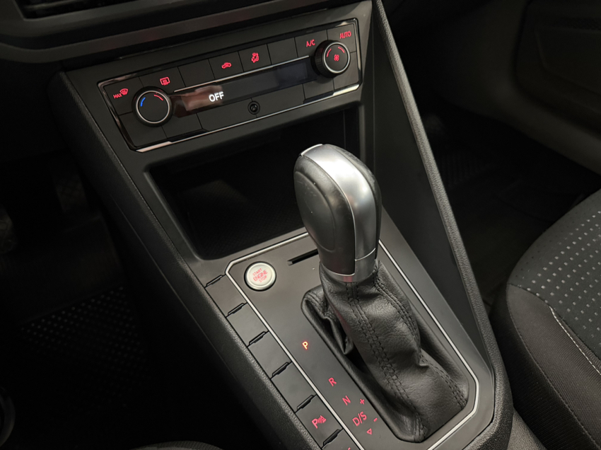 volkswagen polo comfortline + tech 212