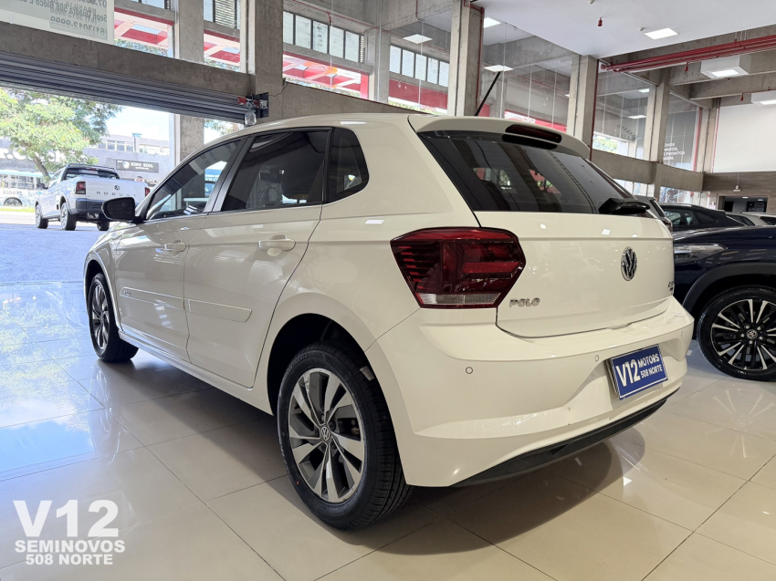 volkswagen polo comfortline + tech 23