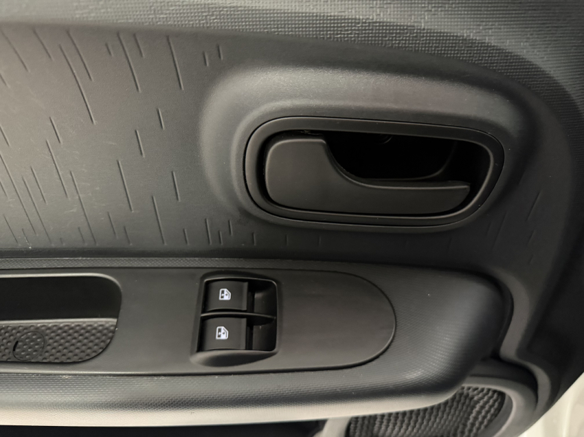 fiat mobi 1.0 evo flex like. manual 4p 202413