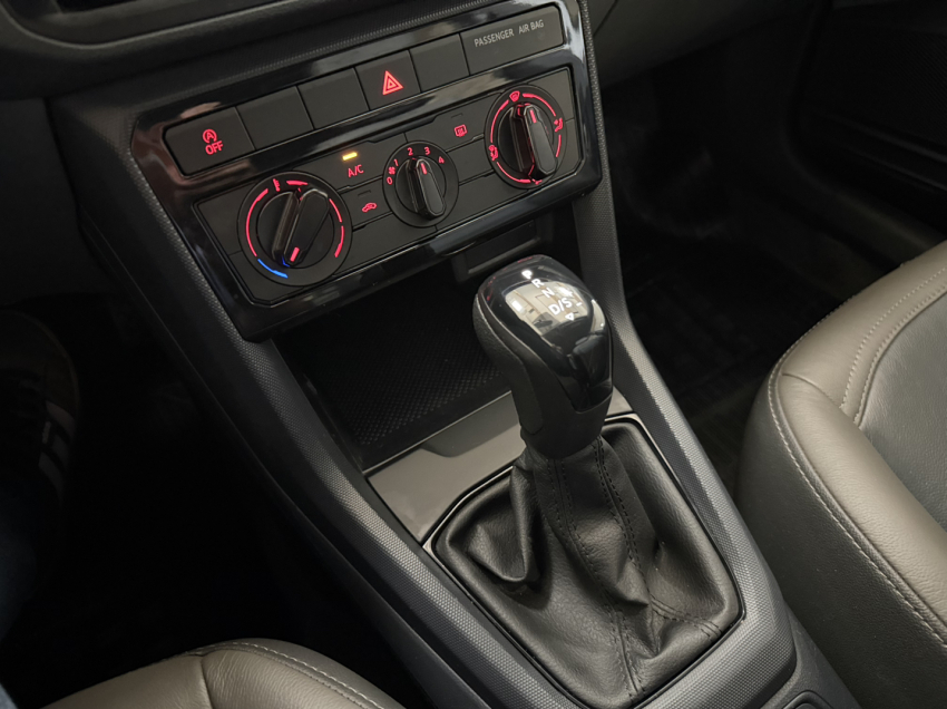 volkswagen t-cross 1.0 200 tsi total flex sense automatico 4p 20238