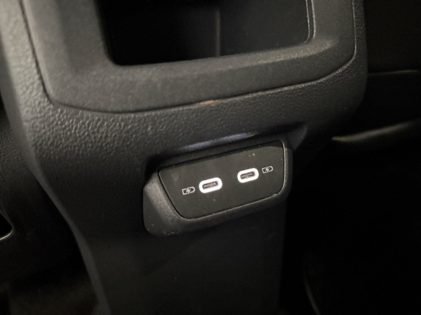 volkswagen t-cross 200 tsi11