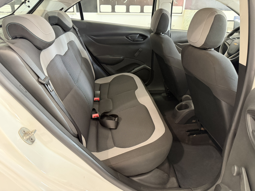 chevrolet onix 1.0 mpfi lt 8v flex 4p manual automatico 201611