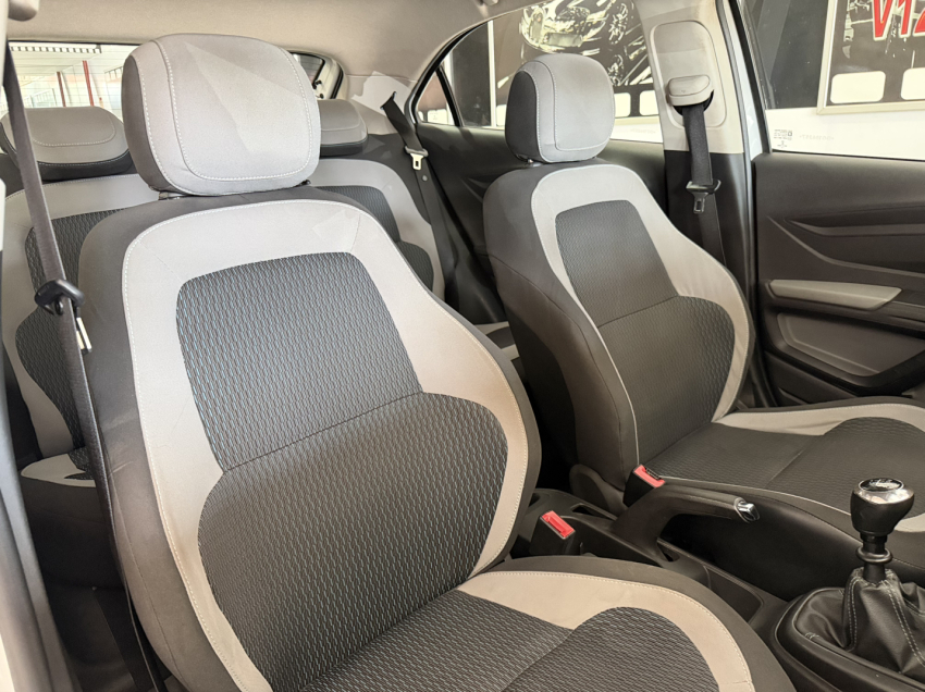 chevrolet onix 1.0 mpfi lt 8v flex 4p manual automatico 201613