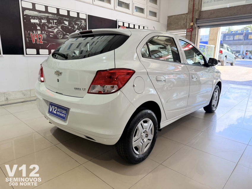 chevrolet onix 1.0 mpfi lt 8v flex 4p manual automatico 20162