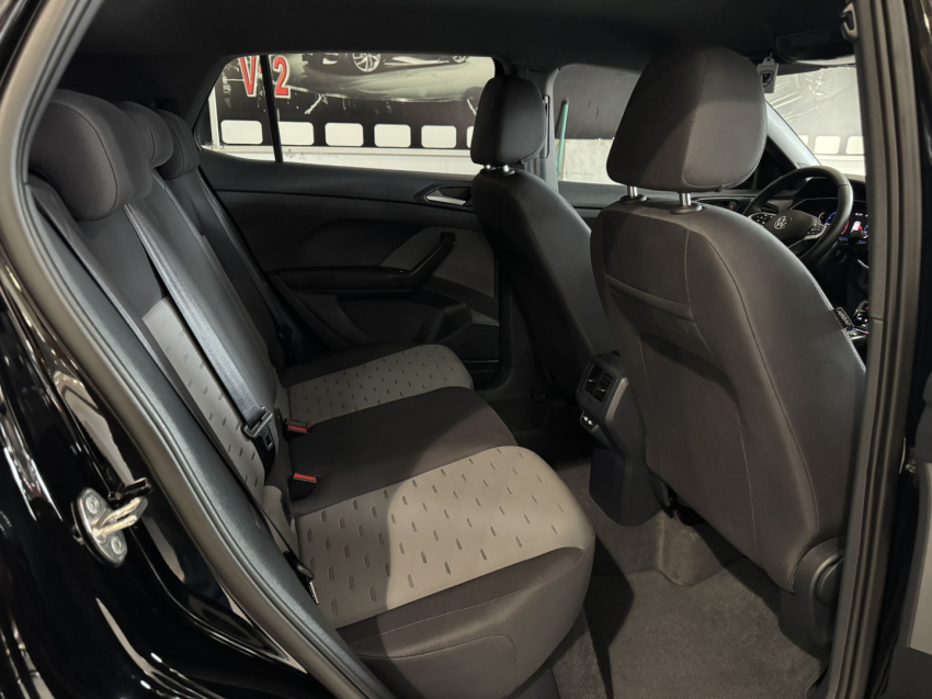 volkswagen t-cross 1.0 200 tsi total flex comfortline automatico.12