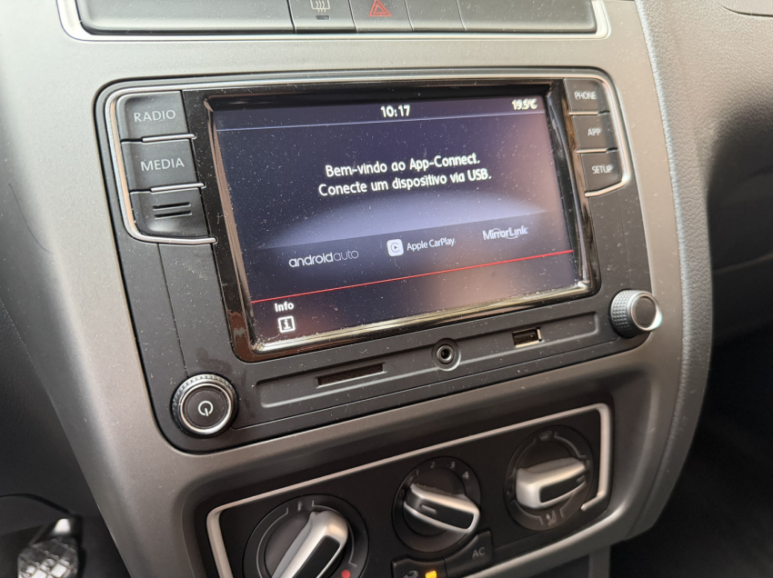 volkswagen fox 1.6 msi total flex connect 4p manual 20205