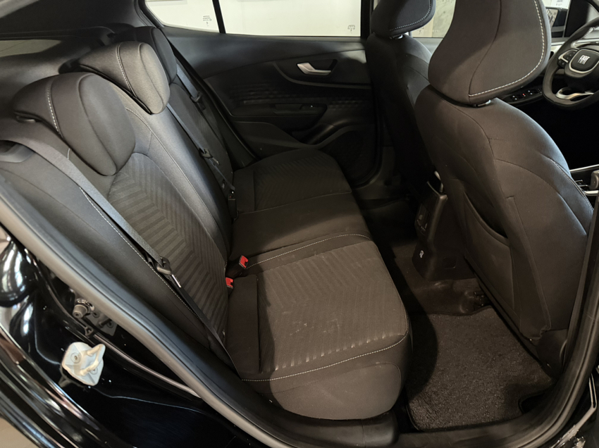 fiat fastback 1.0 turbo 200 flex audace cvt.12
