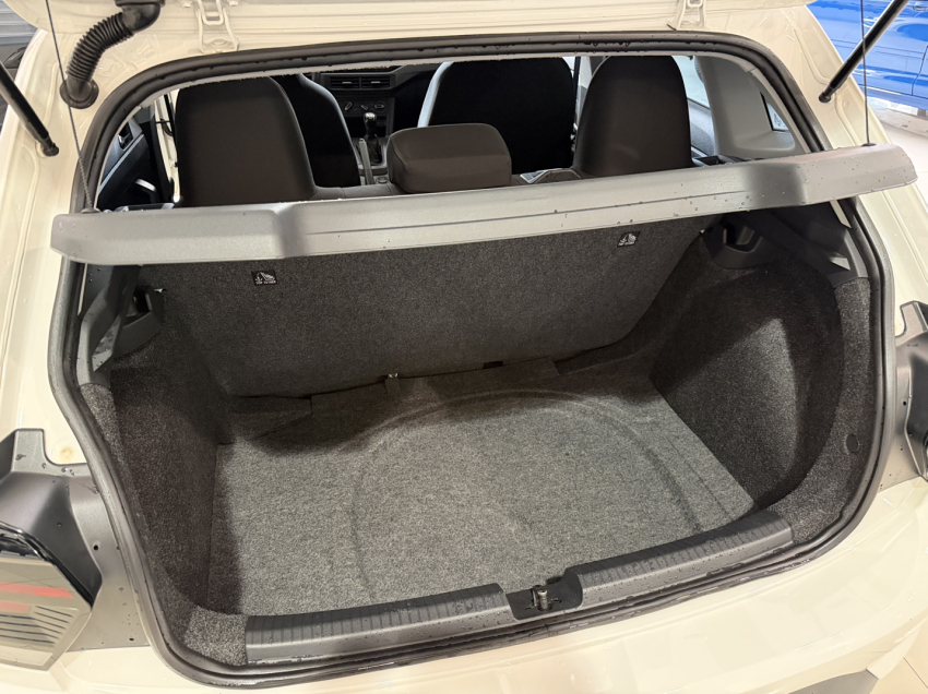 volkswagen polo track.9