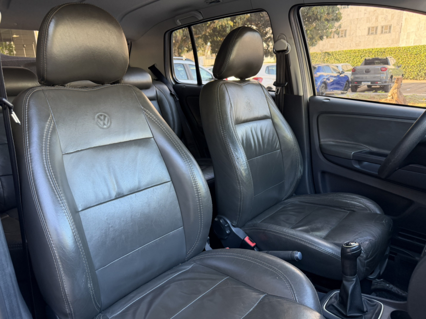 volkswagen crossfox 1.6 mi flex 8v 4p manual 201310