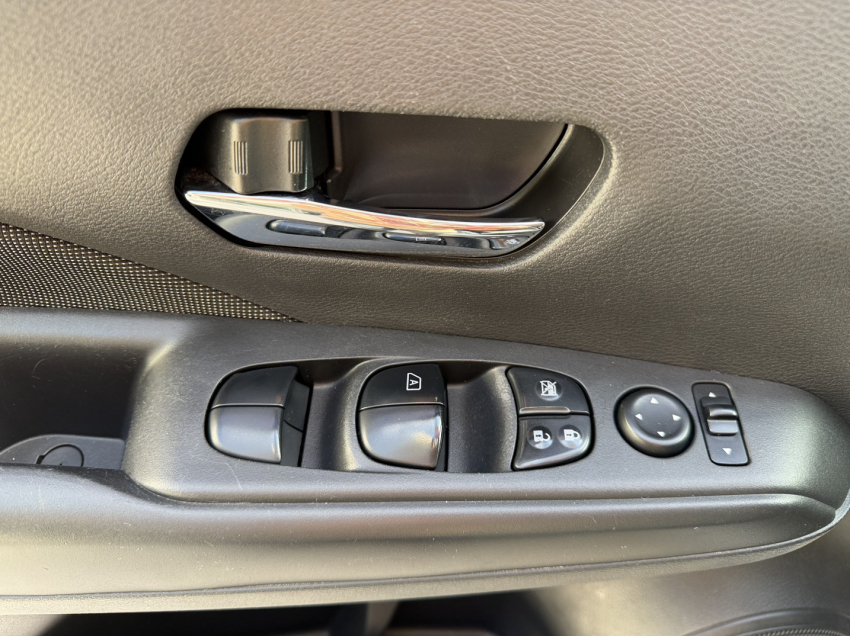 nissan kicks s8