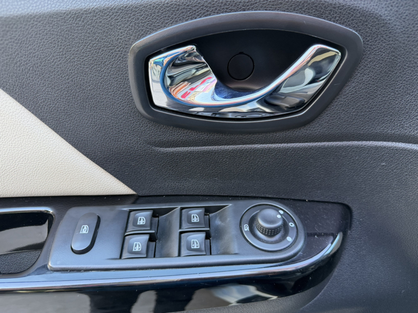 renault captur intense12