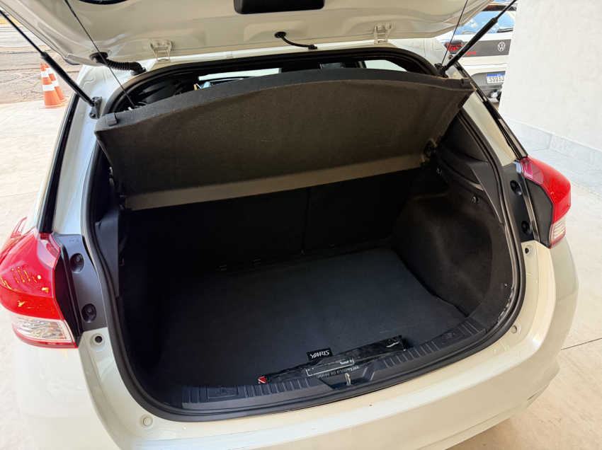 toyota yaris 1.5 16v flex xs multidrive 4p automatico 201911