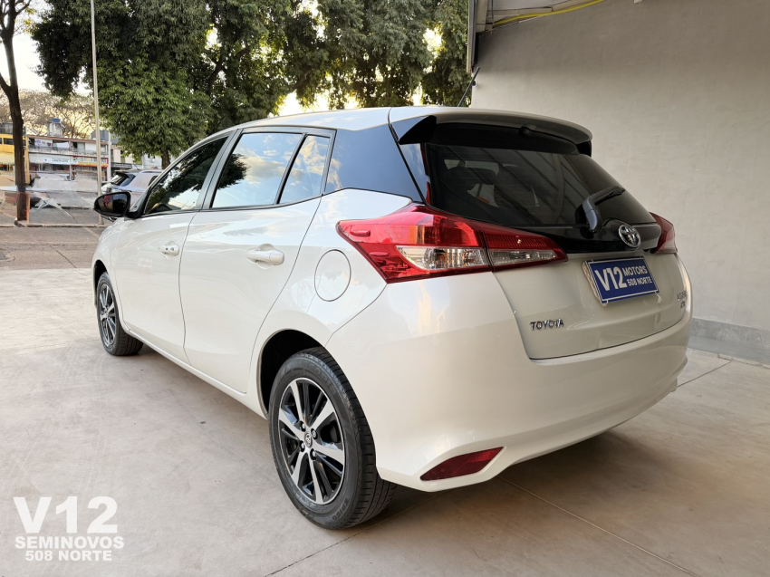 toyota yaris 1.5 16v flex xs multidrive 4p automatico 20193