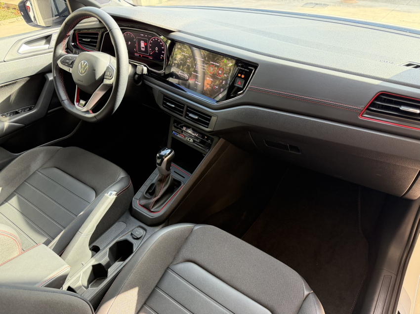 volkswagen polo 1.4 250 tsi gts automatico.4