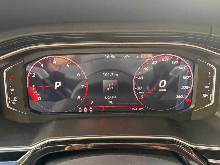 volkswagen polo 1.4 250 tsi gts automatico.6