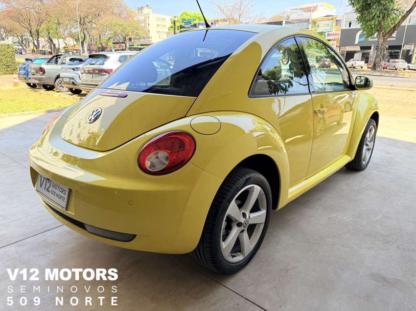 volkswagen new beetle 2.0 mi 8v gasolina 2p tiptronic automatico 20102