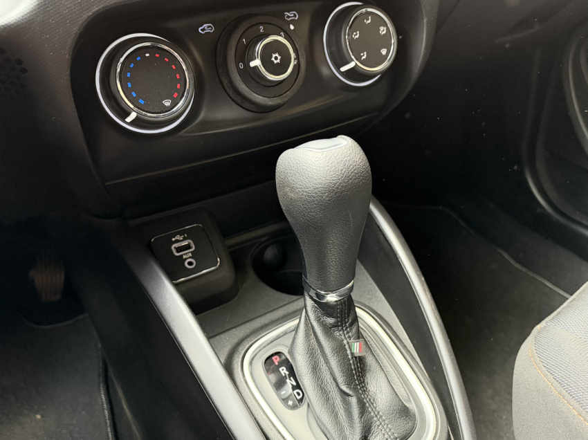 fiat argo 1.3 firefly flex trekking cvt 4p automatico 202514