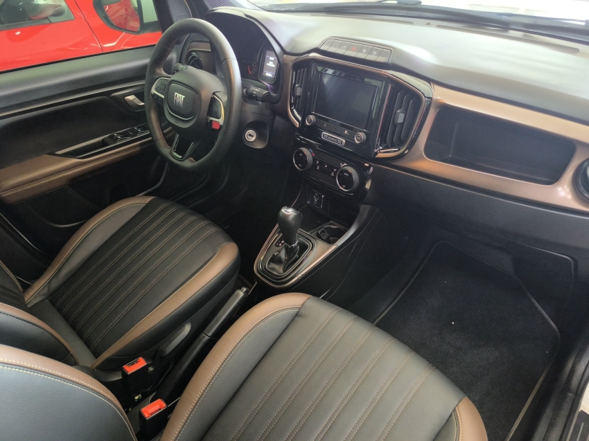fiat strada 1.0 turbo 200 flex ranch cd cvt 2024 fiat strada 1.0 turbo 200 flex ranch cd cvt 2024