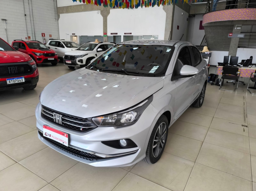 cronos precision 1.3 automatico 5p 2025